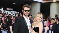 Foto: Kemesraan Miley Cyrus dan Liam Hemsworth di Premier Avengers: Endgame