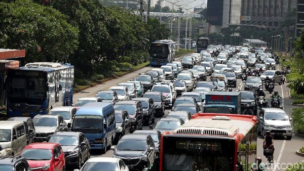 Sudah Ada MRT, Jalan Sudirman-Thamrin juga Masih Macet
