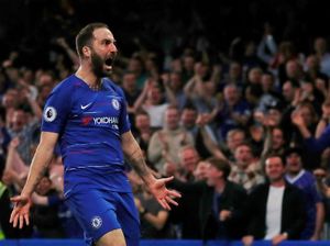 Tendangan Higuain Layaknya Roket