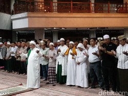 119 Anggota KPPS Meninggal, Sandi Gelar Salat Gaib