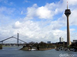 Penampakan Menara Tertinggi di Kota Dusseldorf Penampakan Menara Tertinggi di Kota Dusseldorf