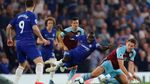 Si Biru Diredam Burnley di Stamford Bridge