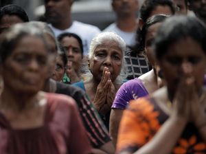 Momen Warga Sri Lanka Mengheningkan Cipta Untuk Korban Bom Paskah Momen Warga Sri Lanka Mengheningkan Cipta Untuk Korban Bom Paskah