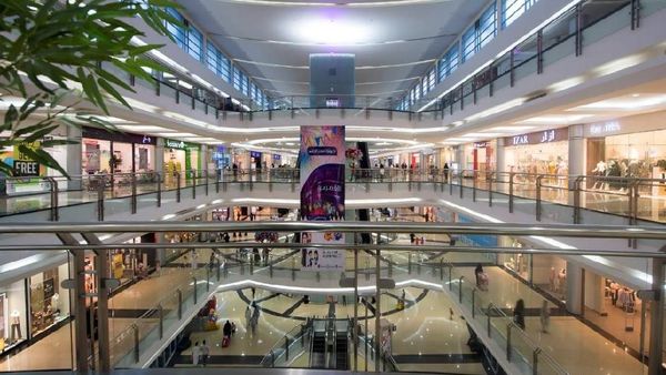 Foto: Mal yang Disewa Orang Arab Buat Belanja Pakai Mobil