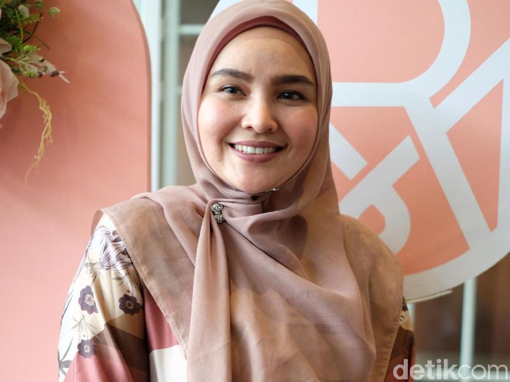 10 Tahun Berkarya, Ini Kunci Sukses Ria Miranda Gaet Pelanggan Se-Nusantara 10 Tahun Berkarya, Ini Kunci Sukses Ria Miranda Gaet Pelanggan Se-Nusantara