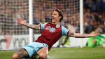 Si Biru Diredam Burnley di Stamford Bridge