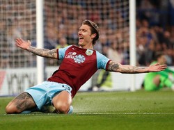 Jeff Hendrick merayakan gol yang dicetak di menit ke-8. Reuters/Andrew Boyers.