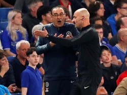 Hasil seri 2-2 antara Chelsea melawan Burnley diwarnai dengan sebuah keributan. Manajer Chelsea Maurizio Sarri mesti diusir wasit dari lapangan permainan. Reuters/Andrew Boyers.