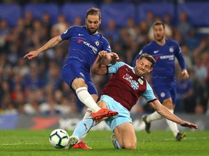 Ketika Higuain Banting-Banting Rompi dan Botol di Stamford Bridge