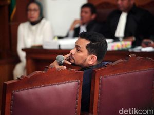Tompi Komentari Hanum Rais soal Ratna: Dia Dokter Gigi, Beda Ilmunya
