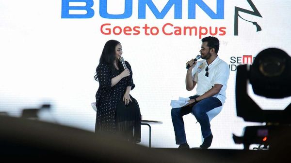 Gita Gutawa Berbagi Pengalaman di BUMN Goes To Campus