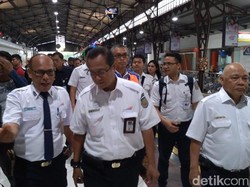 Mudik 2019, Dirut KAI Cek Jalur Kereta Api di Purwokerto