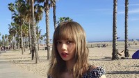 Foto: Adu Cantik Pantai Santa Monica dengan Personal Blackpink
