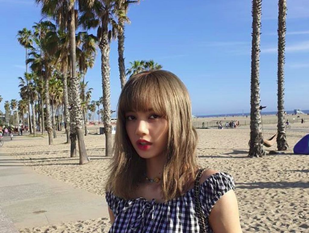 Foto: Adu Cantik Pantai Santa Monica dengan Personal Blackpink Foto: Adu Cantik Pantai Santa Monica dengan Personal Blackpink