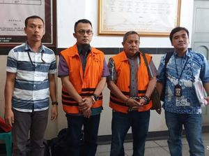 KPK Eksekusi 2 Terpidana Suap Bupati Lampung Selatan ke Lapas Sukamiskin KPK Eksekusi 2 Terpidana Suap Bupati Lampung Selatan ke Lapas Sukamiskin