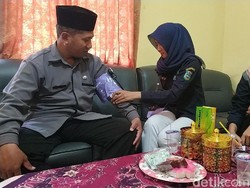 Separuh Lebih Personel KPU Pacitan Kelelahan, Ambulans Disiagakan