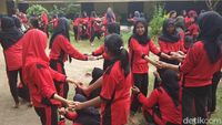 Foto: Asyiknya Permainan Tradisional Ala Kampung di Magelang