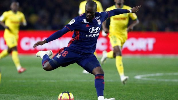 Tanguy Ndombele jadi 'nyawa' Lyon di lini tengah. (