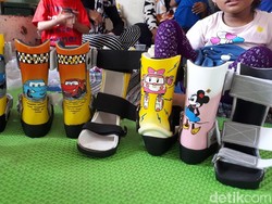Sepatu Warna-warni untuk Bocah-bocah Pengidap Cerebral Palsy