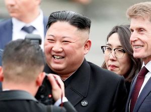 Dirumorkan Meninggal Saat Operasi Jantung, Kim Jong Un Sehat-sehat Saja? Dirumorkan Meninggal Saat Operasi Jantung, Kim Jong Un Sehat-sehat Saja?