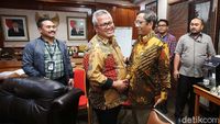 Temui Komisioner KPU, Mahfud MD Beri Dukungan