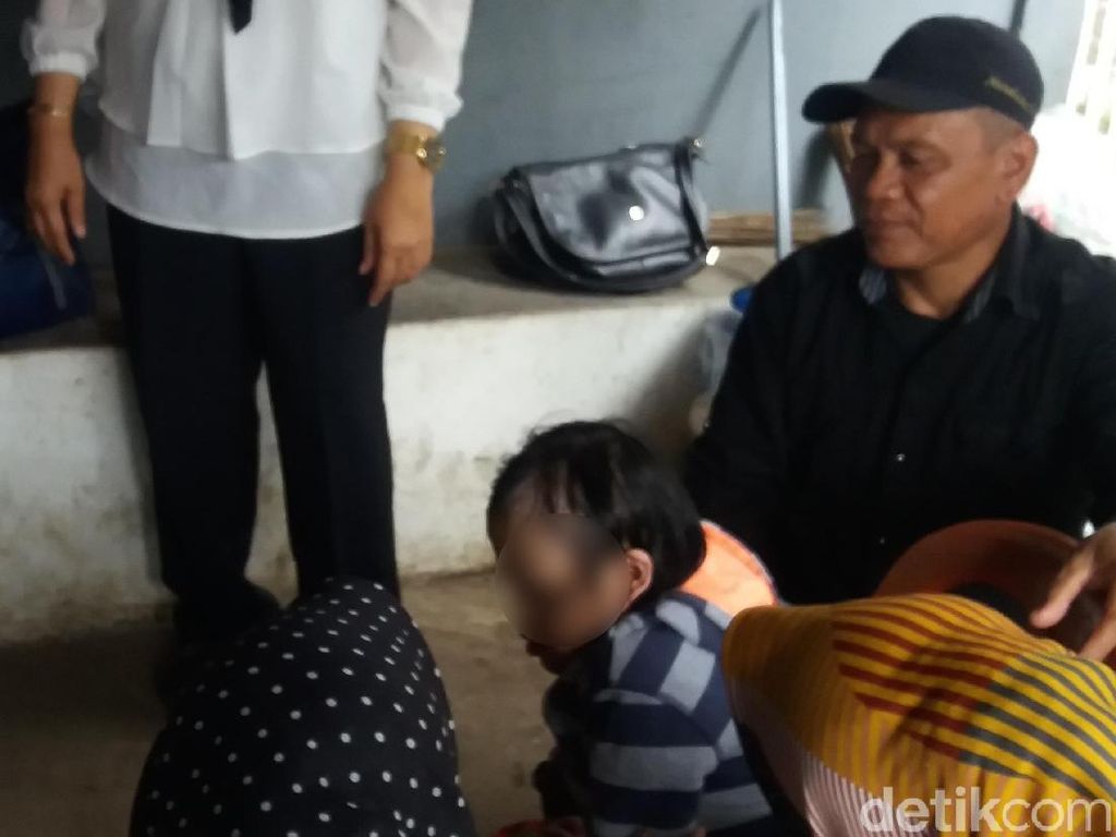 Viral Kabar Anak Disabilitas di Lembang Disekap Ortu, Begini Faktanya Viral Kabar Anak Disabilitas di Lembang Disekap Ortu, Begini Faktanya