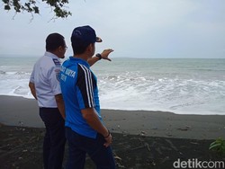Gelombang Tinggi, Nelayan di Pangandaran Tiga Pekan Tak Melaut