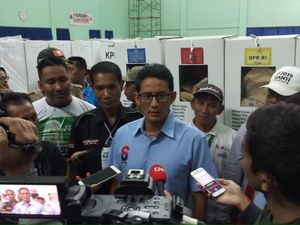 Jokowi-Zulhas Berbincang di Istana, Sandiaga Tak Khawatir Jokowi-Zulhas Berbincang di Istana, Sandiaga Tak Khawatir