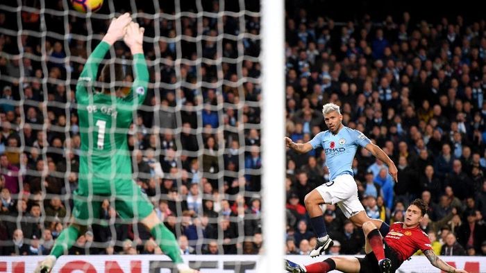 Sergio Aguero sudah delapan kali membobol gawang Manchester United di Premier League (Foto: Laurence Griffiths/Getty Images) Sergio Aguero sudah delapan kali membobol gawang Manchester United di Premier League (Foto: Laurence Griffiths/Getty Images)