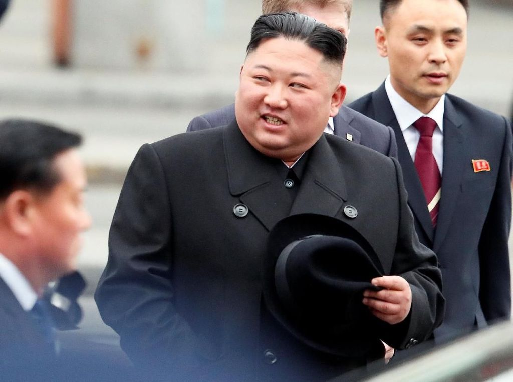 Diisukan Meninggal, Kim Jong Un Punya Kebiasaan Merokok dan Minum Alkohol