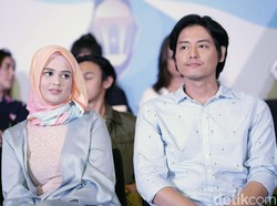 Beredar Undangan Pernikahan Cut Meyriska dan Roger Danuarta