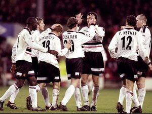 Saat MU Meraih Treble dan City Berkutat di Level 3 Sepakbola Inggris