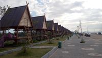Foto: Taman Panda yang Isinya Rumah Adat Bima