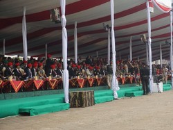 Prajurit Kopassus Atraksi Makan Benda Tajam, Prabowo Diminta Cek Silet