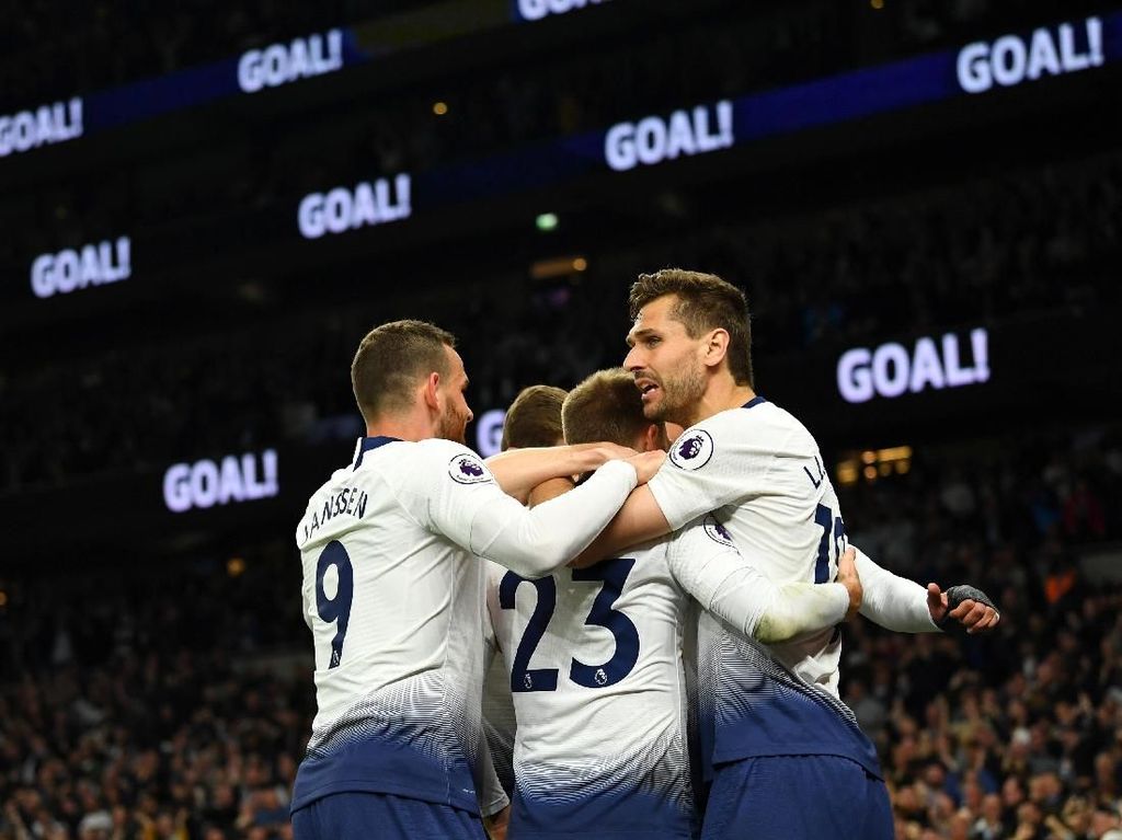 Tottenham: Menuju Tak Terbatas dan Melampauinya! Tottenham: Menuju Tak Terbatas dan Melampauinya!