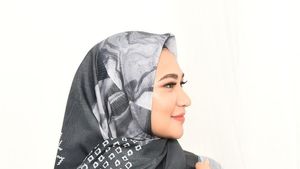 Gaya Hijab Angkie Yudistia, Penyandang Disabilitas yang Jadi CEO