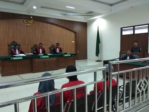 Suami-Istri Terdakwa Pembunuh Dufi Divonis Hukuman Mati Suami-Istri Terdakwa Pembunuh Dufi Divonis Hukuman Mati