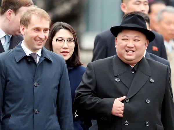 Ekspresi Kim Jong Un Saat Tiba di Rusia Untuk Bertemu Putin