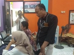 Hanya Dua Petugas, Penghitungan Situng KPU Lamongan Terhambat