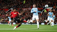 Jesse Lingard gagal memanfaatkan peluang. Tembakannya di babak pertama melambung. (Foto: Carl Recine/Action Images via Reuters)