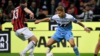 Immobile kembali menebar ancaman kepada Milan pada semenit sebelum waktu normal berakhir. Diawali dari kesalahan Timoue Bakayoko, Immobile menusul pertahanan Milan tapi penyelesaiannya bisa diselamatkan di tiang jauh. Pertandingan pun berakhir dengan skor 1-0 kemenangan untuk Lazio. Marco Rosi/Getty Images.