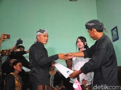 Pemerintah Resmi Catat Pernikahan Sedulur Sikep di Kudus