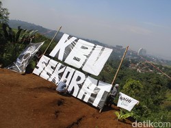 Hari Bumi, Aktivis Lingkungan Pasang Spanduk KBU Sekarat