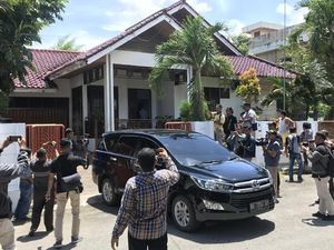 Jadi Tersangka di KPK, Bupati Solok Selatan Mundur dari Ketua Gerindra Jadi Tersangka di KPK, Bupati Solok Selatan Mundur dari Ketua Gerindra