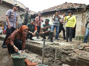 Di Serang, Bedah Rumah Warga Miskin Libatkan ASN dan TNI Di Serang, Bedah Rumah Warga Miskin Libatkan ASN dan TNI