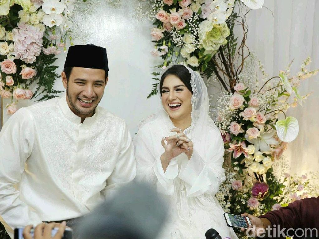 Tanpa Gen Bawaan, Ammar Zoni Bahagia Banget Irish Bella Hamil Anak Kembar Tanpa Gen Bawaan, Ammar Zoni Bahagia Banget Irish Bella Hamil Anak Kembar