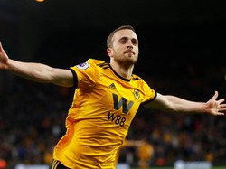 Arsenal terus mengambil kendali permainan di sisi waktu babak pertama. Alih-alih mencetak gol balasan, The Gunners malah kebobolan untuk ketiga kalinya, yang kali ini lewat Diogo Jota. Wolves menutup babak pertama dengan skor 3-0. Eddie Keogh/Reuters.