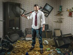 Axe Rage Rooms, Tempat Liburan Khusus Untuk Marah Axe Rage Rooms, Tempat Liburan Khusus Untuk Marah