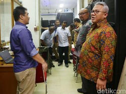 Sejumlah Sekjen Partai Pengusung Prabowo-Sandi Datangi KPU, Ada Apa?