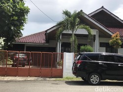 Tim KPK Datangi Rumah Bupati Solok Selatan Sumbar